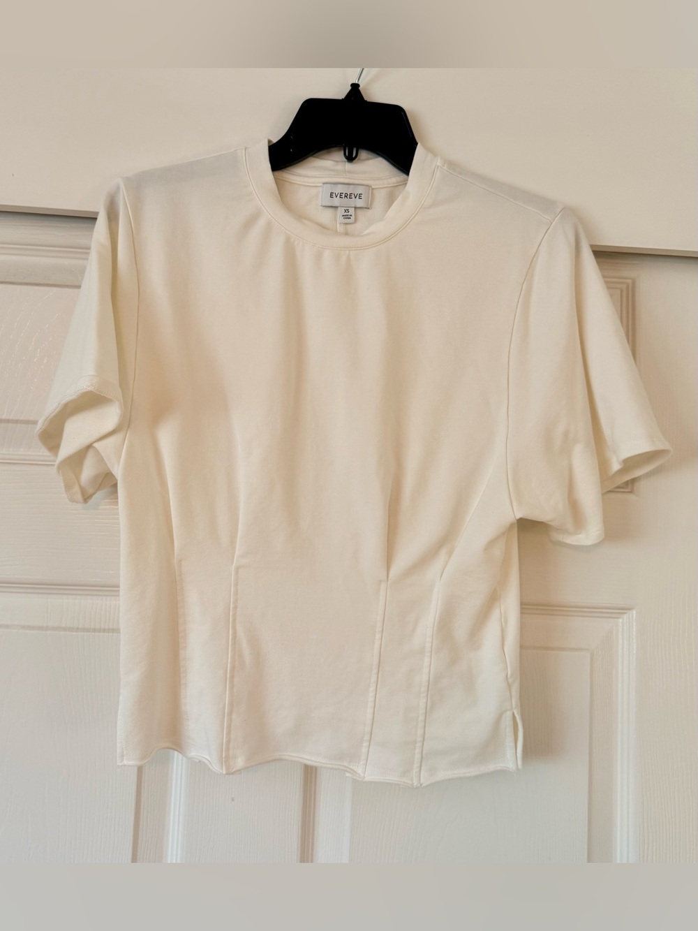 Evereve Structured Vertical Seam Short Sleeve Tee – Cream/Off-White (Size XS)